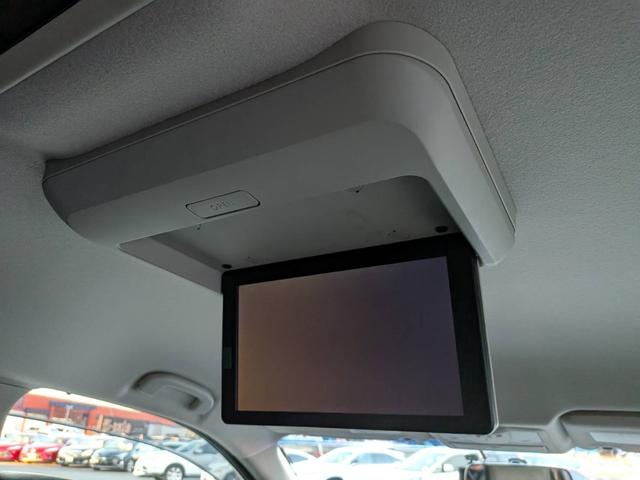 エルグランド ２５０ハイウェイスターアーバンクロム　後席モニター／半革シート／クルーズコントロール／横滑り防止装置／ＥＴＣ／純正ナビ／地デジ／Ｂｌｕｅｔｏｏｔｈ／バックカメラ／ＬＥＤオートライト／純正１８ＡＷ（7枚目）