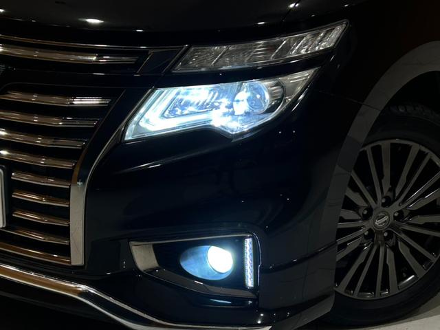 エルグランド ２５０ハイウェイスターアーバンクロム　後席モニター／半革シート／クルーズコントロール／横滑り防止装置／ＥＴＣ／純正ナビ／地デジ／Ｂｌｕｅｔｏｏｔｈ／バックカメラ／ＬＥＤオートライト／純正１８ＡＷ（16枚目）