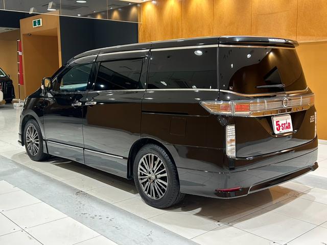 エルグランド ２５０ハイウェイスターアーバンクロム　後席モニター／半革シート／クルーズコントロール／横滑り防止装置／ＥＴＣ／純正ナビ／地デジ／Ｂｌｕｅｔｏｏｔｈ／バックカメラ／ＬＥＤオートライト／純正１８ＡＷ（20枚目）