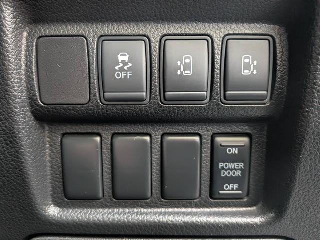 エルグランド ２５０ハイウェイスターアーバンクロム　後席モニター／半革シート／クルーズコントロール／横滑り防止装置／ＥＴＣ／純正ナビ／地デジ／Ｂｌｕｅｔｏｏｔｈ／バックカメラ／ＬＥＤオートライト／純正１８ＡＷ（30枚目）