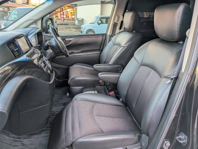 エルグランド ２５０ハイウェイスターアーバンクロム　後席モニター／半革シート／クルーズコントロール／横滑り防止装置／ＥＴＣ／純正ナビ／地デジ／Ｂｌｕｅｔｏｏｔｈ／バックカメラ／ＬＥＤオートライト／純正１８ＡＷ（35枚目）