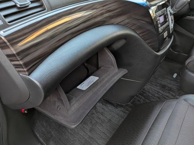 エルグランド ２５０ハイウェイスターアーバンクロム　後席モニター／半革シート／クルーズコントロール／横滑り防止装置／ＥＴＣ／純正ナビ／地デジ／Ｂｌｕｅｔｏｏｔｈ／バックカメラ／ＬＥＤオートライト／純正１８ＡＷ（46枚目）