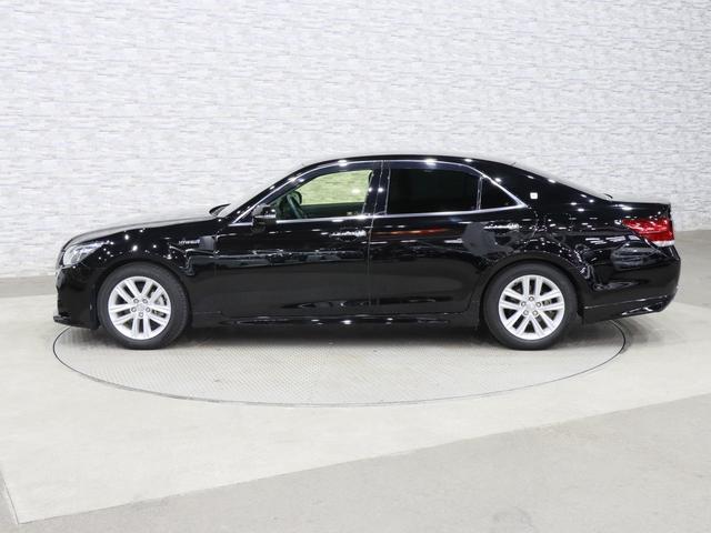 クラウンハイブリッド アスリートＳ　電動シート／シートヒーター／クルーズコントロール／ＥＴＣ／横滑り防止装置／ステアリングヒーター／純正ナビ／地デジ／Ｂｌｕｅｔｏｏｔｈ／バックカメラ／ＨＩＤオートライト／純正ＡＷ（8枚目）