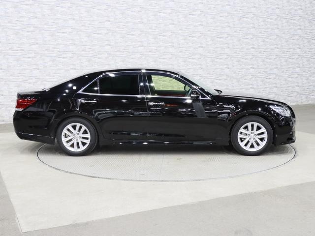 クラウンハイブリッド アスリートＳ　電動シート／シートヒーター／クルーズコントロール／ＥＴＣ／横滑り防止装置／ステアリングヒーター／純正ナビ／地デジ／Ｂｌｕｅｔｏｏｔｈ／バックカメラ／ＨＩＤオートライト／純正ＡＷ（9枚目）