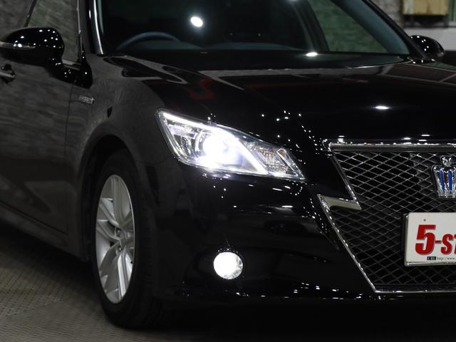 クラウンハイブリッド アスリートＳ　電動シート／シートヒーター／クルーズコントロール／ＥＴＣ／横滑り防止装置／ステアリングヒーター／純正ナビ／地デジ／Ｂｌｕｅｔｏｏｔｈ／バックカメラ／ＨＩＤオートライト／純正ＡＷ（11枚目）