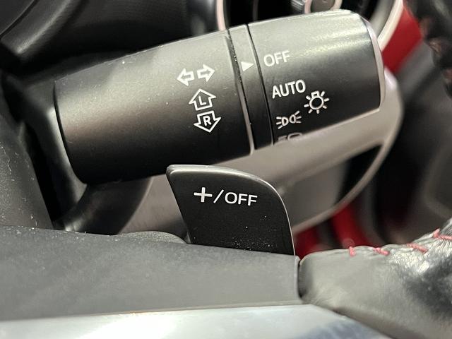 ロードスター Ｓスペシャルパッケージ　スマートキー／パドルシフト／横滑り防止装置／ＥＴＣ／純正ナビ／地デジ／Ｂｌｕｅｔｏｏｔｈ／バックカメラ／ＬＥＤオートライト／純正ＡＷ（7枚目）