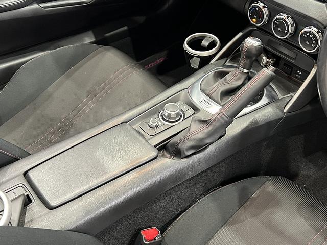 ロードスター Ｓスペシャルパッケージ　スマートキー／パドルシフト／横滑り防止装置／ＥＴＣ／純正ナビ／地デジ／Ｂｌｕｅｔｏｏｔｈ／バックカメラ／ＬＥＤオートライト／純正ＡＷ（33枚目）