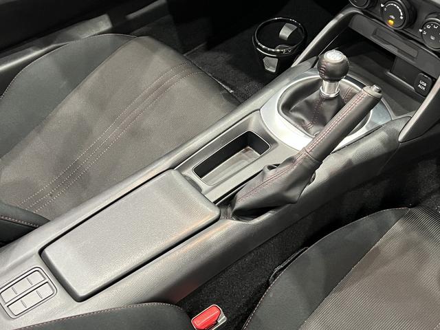 ロードスター S 6速MT/スマートキー/ETC/ヒルローンチアシスト/横滑り防止装置/革巻きステアリング/純正オーディオ/LEDヘッドライト/純正AW(27枚目)