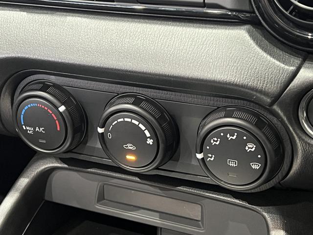 ロードスター S 6速MT/スマートキー/ETC/ヒルローンチアシスト/横滑り防止装置/革巻きステアリング/純正オーディオ/LEDヘッドライト/純正AW(29枚目)