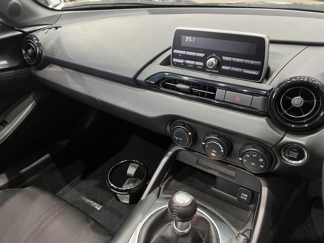 ロードスター S 6速MT/スマートキー/ETC/ヒルローンチアシスト/横滑り防止装置/革巻きステアリング/純正オーディオ/LEDヘッドライト/純正AW(30枚目)