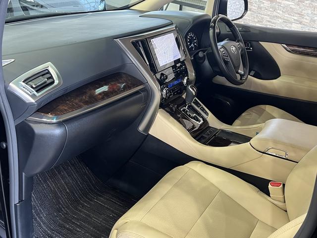 アルファードハイブリッド Ｇ　後期／４ＷＤ／合皮電動メモリーシート／シートベンチレーション／３眼ＬＥＤ／トヨタセーフティセンス／レーダークルコン／クリアランスソナー／アダプティブハイビーム／純正ディスプレイオーディオ／バックカメラ（39枚目）