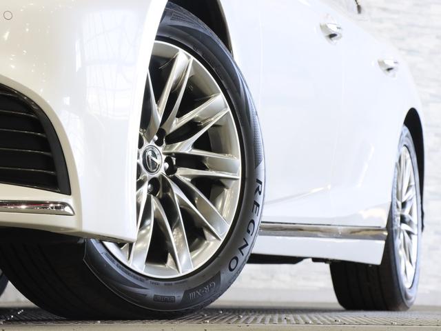 ＬＳ ＬＳ５００　Ｉパッケージ　サンルーフ／黒本革電動メモリーシート／シートベンチレーション／３眼ＬＥＤ／ＨＵＤ／レクサスセーフティシステム＋Ａ／レーダークルコン／アダプティブハイビーム／パノラミックビューモニター／純正ナビ（19枚目）