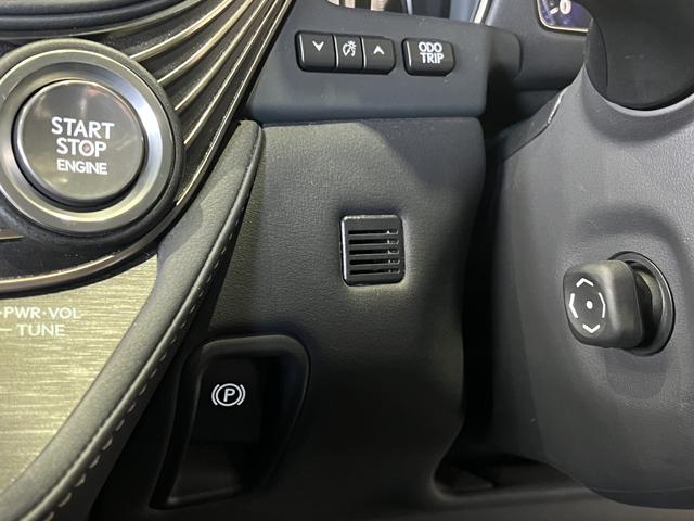 ＬＳ ＬＳ５００　Ｉパッケージ　サンルーフ／黒本革電動メモリーシート／シートベンチレーション／３眼ＬＥＤ／ＨＵＤ／レクサスセーフティシステム＋Ａ／レーダークルコン／アダプティブハイビーム／パノラミックビューモニター／純正ナビ（25枚目）