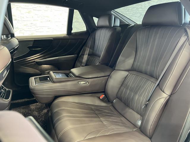 ＬＳ ＬＳ５００　バージョンＬ　１オーナー／サンルーフ／マークレビンソンサウンド／純正ＯＰスパッタリングＡＷ／セミアニリン本革シート／前後席シートベンチレーション／３眼ＬＥＤ／ＬＳＳ＋Ａ／デジタルインナーミラー／パノラミックビュー（44枚目）