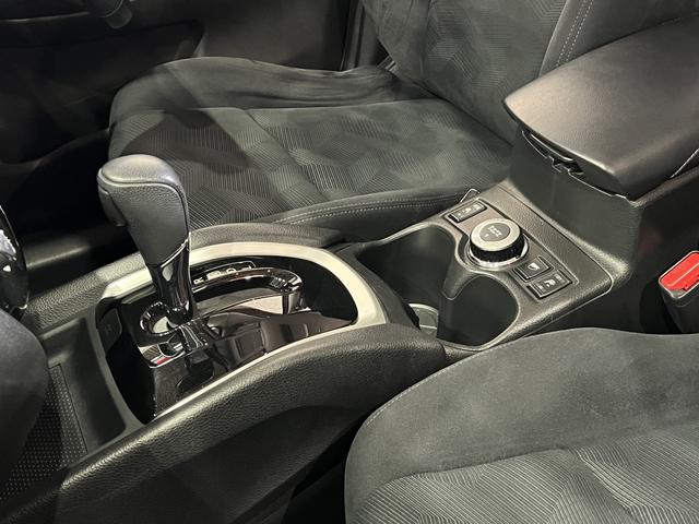 エクストレイル ２０Ｘ　エマージェンシーブレーキパッケージ　４ＷＤ／フリップダウンモニター／シートヒーター／エマージェンシーブレーキ／レーンアシスト／クリアランスソナー／スマートキー／ＥＴＣ／純正ナビ／バックカメラ／地デジ／ＬＥＤオートライト／純正ＡＷ（38枚目）