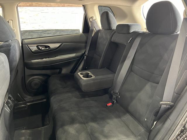 エクストレイル ２０Ｘ　エマージェンシーブレーキパッケージ　４ＷＤ／フリップダウンモニター／シートヒーター／エマージェンシーブレーキ／レーンアシスト／クリアランスソナー／スマートキー／ＥＴＣ／純正ナビ／バックカメラ／地デジ／ＬＥＤオートライト／純正ＡＷ（40枚目）