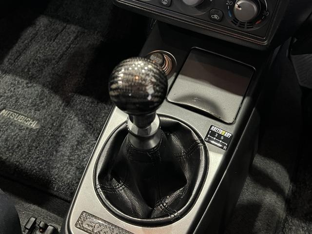 ランサー ＧＳＲエボリューションＶＩＩＩ　４ＷＤ／６速ＭＴ／ラリーアートマフラー／前後ブレンボキャリパー／純正レカロシート／Ｒスポイラー／社外ナビ／キーレス／ＥＴＣ／ＨＩＤヘッドライト／純正１７インチＡＷ（8枚目）