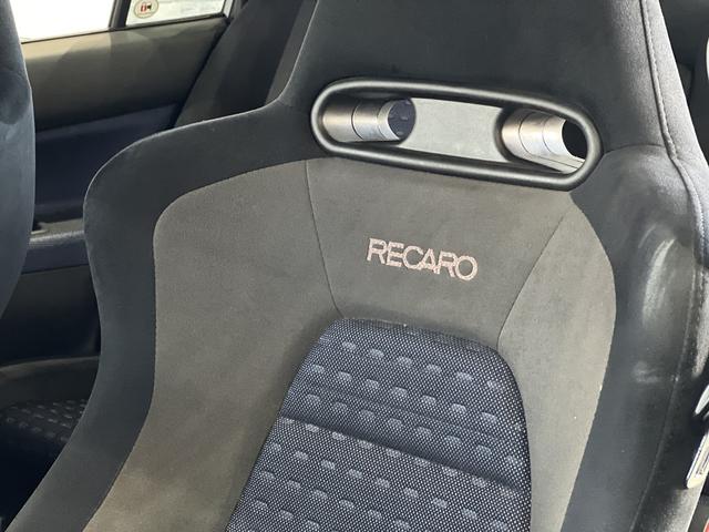 ランサー ＧＳＲエボリューションＶＩＩＩ　４ＷＤ／６速ＭＴ／ラリーアートマフラー／前後ブレンボキャリパー／純正レカロシート／Ｒスポイラー／社外ナビ／キーレス／ＥＴＣ／ＨＩＤヘッドライト／純正１７インチＡＷ（9枚目）