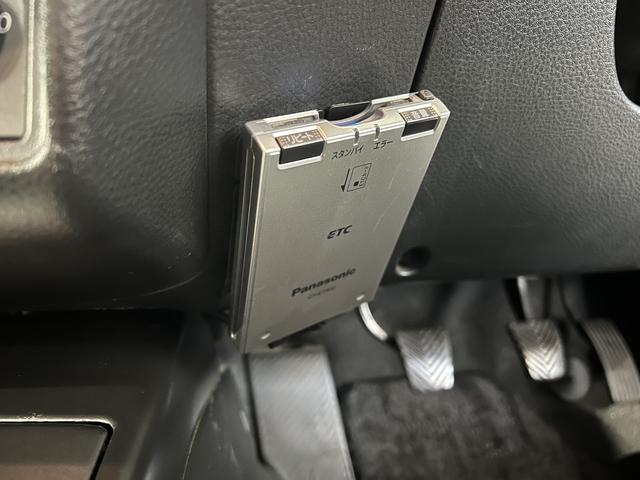 ランサー ＧＳＲエボリューションＶＩＩＩ　４ＷＤ／６速ＭＴ／ラリーアートマフラー／前後ブレンボキャリパー／純正レカロシート／Ｒスポイラー／社外ナビ／キーレス／ＥＴＣ／ＨＩＤヘッドライト／純正１７インチＡＷ（27枚目）