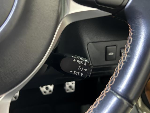 ８６ ＧＴリミテッド　ブラックパッケージ　後期／６速ＭＴ／前後ブレンボキャリパー／タン×黒ハーフ革／シートヒーター／純正ナビ／Ｂｌｕｅｔｏｏｔｈ／バックカメラ／ＴＲＡＣＫスイッチ／クルーズコントロール／スマートキー／ＥＴＣ／ＬＥＤオートライト（8枚目）