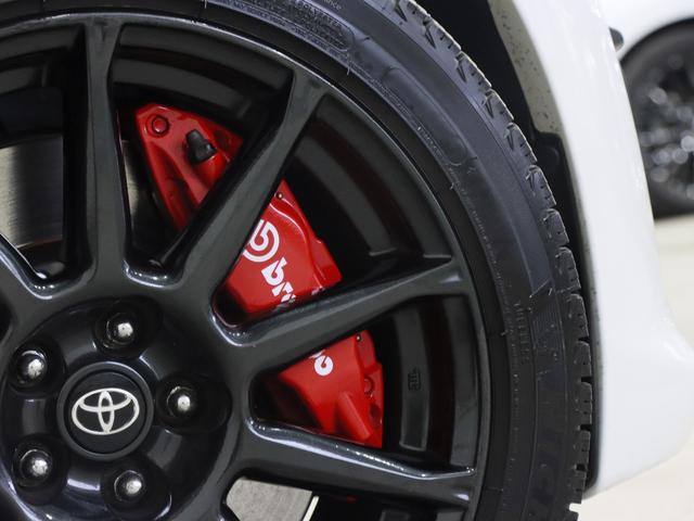 ８６ ＧＴリミテッド　ブラックパッケージ　後期／６速ＭＴ／前後ブレンボキャリパー／タン×黒ハーフ革／シートヒーター／純正ナビ／Ｂｌｕｅｔｏｏｔｈ／バックカメラ／ＴＲＡＣＫスイッチ／クルーズコントロール／スマートキー／ＥＴＣ／ＬＥＤオートライト（9枚目）