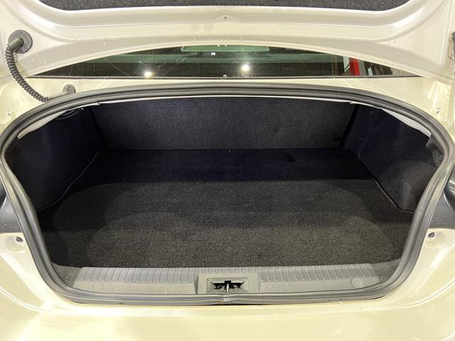 ８６ ＧＴリミテッド　ブラックパッケージ　後期／６速ＭＴ／前後ブレンボキャリパー／タン×黒ハーフ革／シートヒーター／純正ナビ／Ｂｌｕｅｔｏｏｔｈ／バックカメラ／ＴＲＡＣＫスイッチ／クルーズコントロール／スマートキー／ＥＴＣ／ＬＥＤオートライト（43枚目）