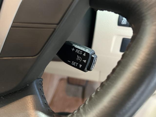 アルファード ３５０Ｇ　１オーナー／４ＷＤ／トヨタプレミアムサウンド／フリップダウンモニター／電動シート／両側電動スライドドア／クルーズコントロール／クリアランスソナー／１００Ｖ電源／純正ナビ／バックカメラ／純正ＡＷ（24枚目）