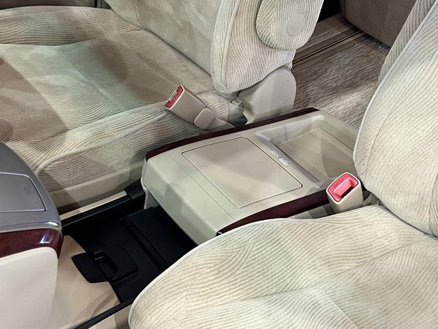 アルファード ３５０Ｇ　１オーナー／４ＷＤ／トヨタプレミアムサウンド／フリップダウンモニター／電動シート／両側電動スライドドア／クルーズコントロール／クリアランスソナー／１００Ｖ電源／純正ナビ／バックカメラ／純正ＡＷ（40枚目）