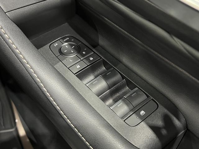 アルファードハイブリッド Ｚ　４ＷＤ／合皮電動メモリーシート／シートベンチレーション／３眼ＬＥＤ／トヨタセーフティセンス／デジタルインナーミラー／レーダークルコン／ワイヤレス充電／パノラミックビューモニター／純正ＡＷ（27枚目）