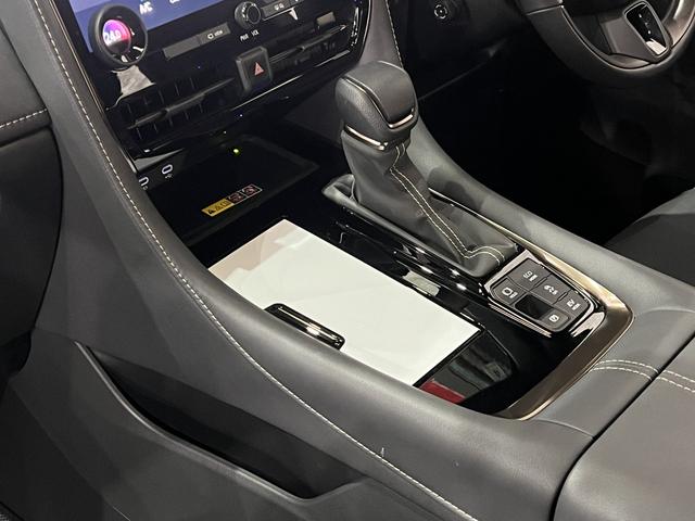 アルファードハイブリッド Ｚ　４ＷＤ／合皮電動メモリーシート／シートベンチレーション／３眼ＬＥＤ／トヨタセーフティセンス／デジタルインナーミラー／レーダークルコン／ワイヤレス充電／パノラミックビューモニター／純正ＡＷ（34枚目）