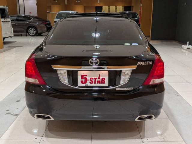 クラウンマジェスタ Ａタイプ　Ｌパッケージ　サンルーフ／黒本革シート／クルーズコントロール／スマートキー／ＥＴＣ／横滑り防止装置／電動チルト＆テレスコピック／純正ナビ／バックカメラ／ＨＩＤオートライト／純正ＡＷ（12枚目）