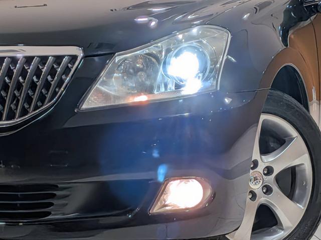 クラウンマジェスタ Ａタイプ　Ｌパッケージ　サンルーフ／黒本革シート／クルーズコントロール／スマートキー／ＥＴＣ／横滑り防止装置／電動チルト＆テレスコピック／純正ナビ／バックカメラ／ＨＩＤオートライト／純正ＡＷ（15枚目）