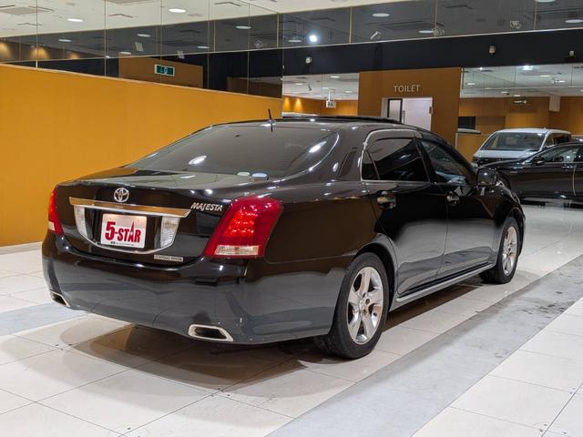 クラウンマジェスタ Ａタイプ　Ｌパッケージ　サンルーフ／黒本革シート／クルーズコントロール／スマートキー／ＥＴＣ／横滑り防止装置／電動チルト＆テレスコピック／純正ナビ／バックカメラ／ＨＩＤオートライト／純正ＡＷ（21枚目）