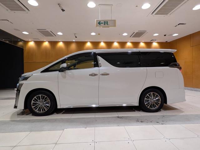 ヴェルファイア 3.5エグゼクティブラウンジZ 後期/ダブルサンルーフ/JBLサウンド/ナッパレザーシート/シートベンチレーション/トヨタセーフティセンス/3眼LED/クリアランスソナー/BSM/パノラミックビューモニター/純正ナビ/純正AW(9枚目)