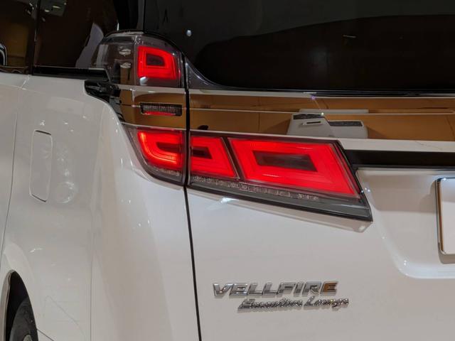 ヴェルファイア 3.5エグゼクティブラウンジZ 後期/ダブルサンルーフ/JBLサウンド/ナッパレザーシート/シートベンチレーション/トヨタセーフティセンス/3眼LED/クリアランスソナー/BSM/パノラミックビューモニター/純正ナビ/純正AW(15枚目)