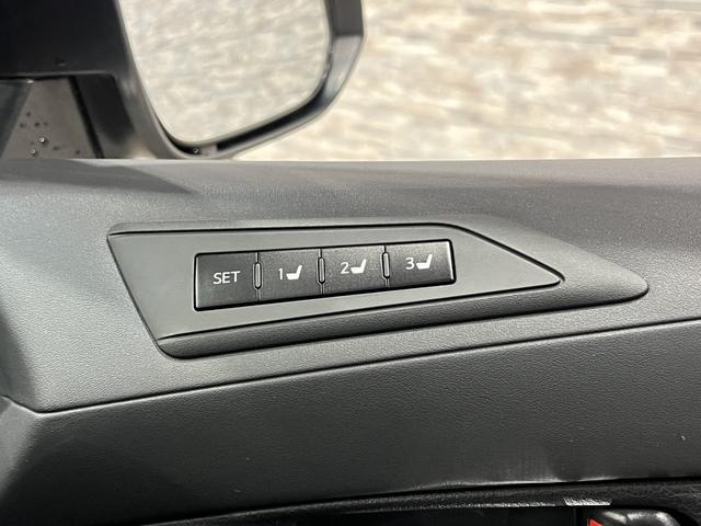 ヴェルファイア 2.5Z Gエディション 後期/4WD/アドミレイションエアロ/革電動メモリーシート/エアシート/トヨタセーフティセンス/レーダークルコン/クリアランスソナー/レーンアシスト/ステアリングヒーター/ナビ/バックカメラ/純正AW(29枚目)