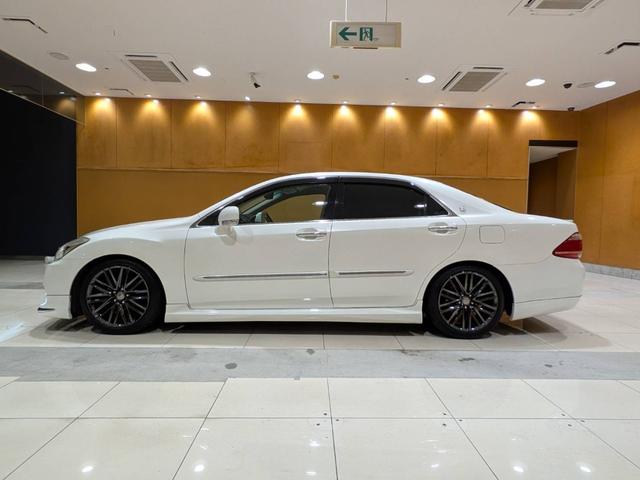 クラウン ロイヤルサルーン　モデリスタエアロ／ＴＥＩＮ車高調／電動シート／クルーズコントロール／ＥＴＣ／純正ナビ／地デジ／バックカメラ／ＨＩＤオートライト（12枚目）