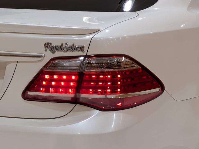 クラウン ロイヤルサルーン　モデリスタエアロ／ＴＥＩＮ車高調／電動シート／クルーズコントロール／ＥＴＣ／純正ナビ／地デジ／バックカメラ／ＨＩＤオートライト（23枚目）