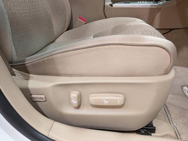 クラウン ロイヤルサルーン　モデリスタエアロ／ＴＥＩＮ車高調／電動シート／クルーズコントロール／ＥＴＣ／純正ナビ／地デジ／バックカメラ／ＨＩＤオートライト（38枚目）