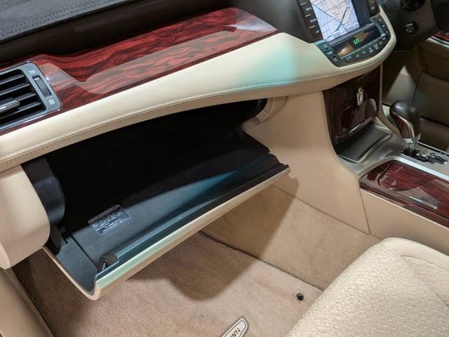 クラウン ロイヤルサルーン　モデリスタエアロ／ＴＥＩＮ車高調／電動シート／クルーズコントロール／ＥＴＣ／純正ナビ／地デジ／バックカメラ／ＨＩＤオートライト（47枚目）