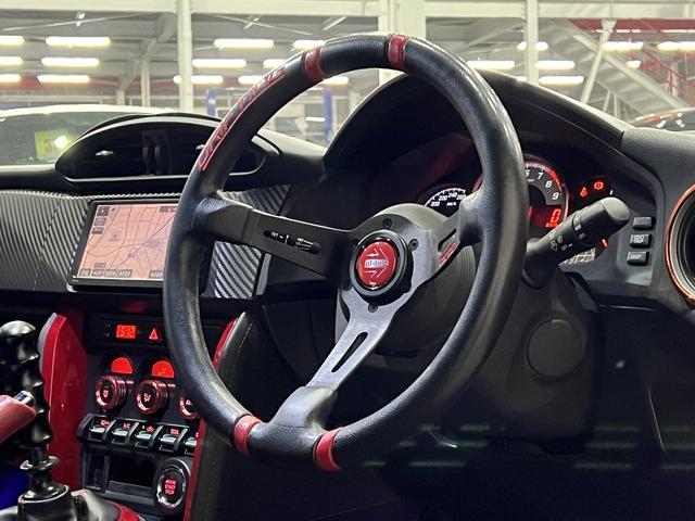 86 GT 6速MT/TOM’sエアロ&マフラー/TEIN車高調/RAYS18AW(57CR)/momoステアリング/スマートキー/ETC/横滑り防止装置/純正ナビ/Bluetooth/地デジ/LEDオートライト(27枚目)