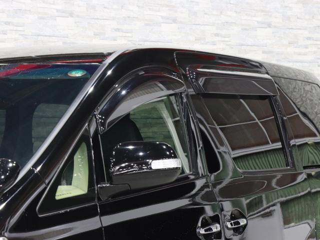 アルファード ２４０Ｓ　タイプゴールド　後期／フリップダウンモニター／半革シート／両側電動スライドドア／クルーズコントロール／クリアランスソナー／ＥＴＣ／横滑り防止装置／パワーバックドア／純正ナビ／バックカメラ／地デジ／純正ＡＷ（17枚目）