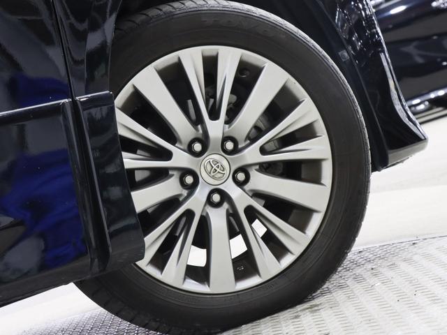 アルファード ２４０Ｓ　タイプゴールド　後期／フリップダウンモニター／半革シート／両側電動スライドドア／クルーズコントロール／クリアランスソナー／ＥＴＣ／横滑り防止装置／パワーバックドア／純正ナビ／バックカメラ／地デジ／純正ＡＷ（19枚目）