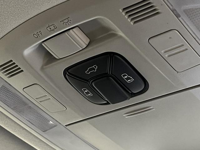 アルファード ２４０Ｓ　タイプゴールド　後期／フリップダウンモニター／半革シート／両側電動スライドドア／クルーズコントロール／クリアランスソナー／ＥＴＣ／横滑り防止装置／パワーバックドア／純正ナビ／バックカメラ／地デジ／純正ＡＷ（26枚目）