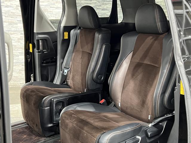 アルファード ２４０Ｓ　タイプゴールド　後期／フリップダウンモニター／半革シート／両側電動スライドドア／クルーズコントロール／クリアランスソナー／ＥＴＣ／横滑り防止装置／パワーバックドア／純正ナビ／バックカメラ／地デジ／純正ＡＷ（35枚目）