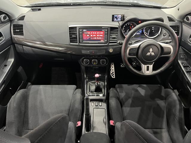 ランサー ＧＳＲエボリューションＸ　４ＷＤ／５速ＭＴ／ハイパフォーマンスＰＧ／エアロ／ロックフォードサウンド／コルトスピードサス／ブレンボキャリパー／ＨＫＳ　ＥＶＣ／レカロシート／ＥＴＣ／純正ナビ／地デジ／Ｂカメラ／Ｂｌｕｅｔｏｏｔｈ（26枚目）