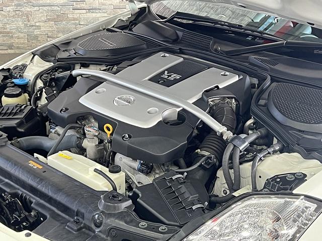 フェアレディZ ベースグレード 6速MT/パワーステアリング/電動格納ミラー/フルオートエアコン/純正オーディオ/CD&MD再生可/HIDヘッドライト/純正AW(18枚目)