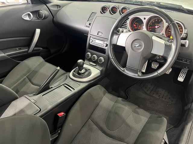 フェアレディZ ベースグレード 6速MT/パワーステアリング/電動格納ミラー/フルオートエアコン/純正オーディオ/CD&MD再生可/HIDヘッドライト/純正AW(20枚目)