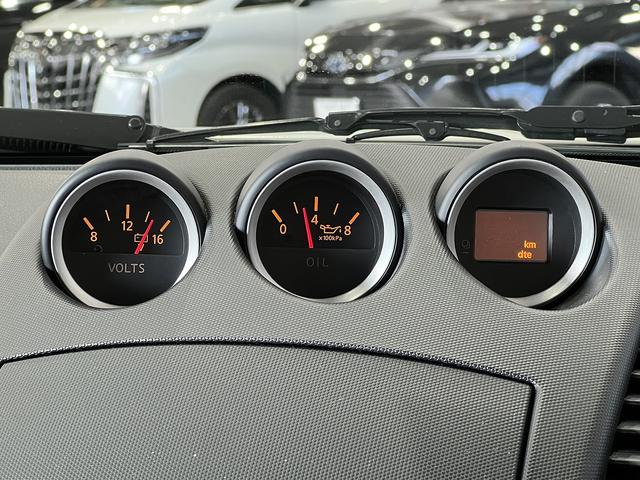 フェアレディZ ベースグレード 6速MT/パワーステアリング/電動格納ミラー/フルオートエアコン/純正オーディオ/CD&MD再生可/HIDヘッドライト/純正AW(22枚目)