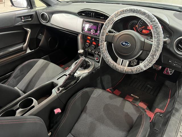 BRZ S 6速MT/GLANZENリアバンパー/Rスポイラー/スマートキー/ETC/横滑り防止装置/ケンウッドオーディオ/HIDオートライト/純正AW(25枚目)